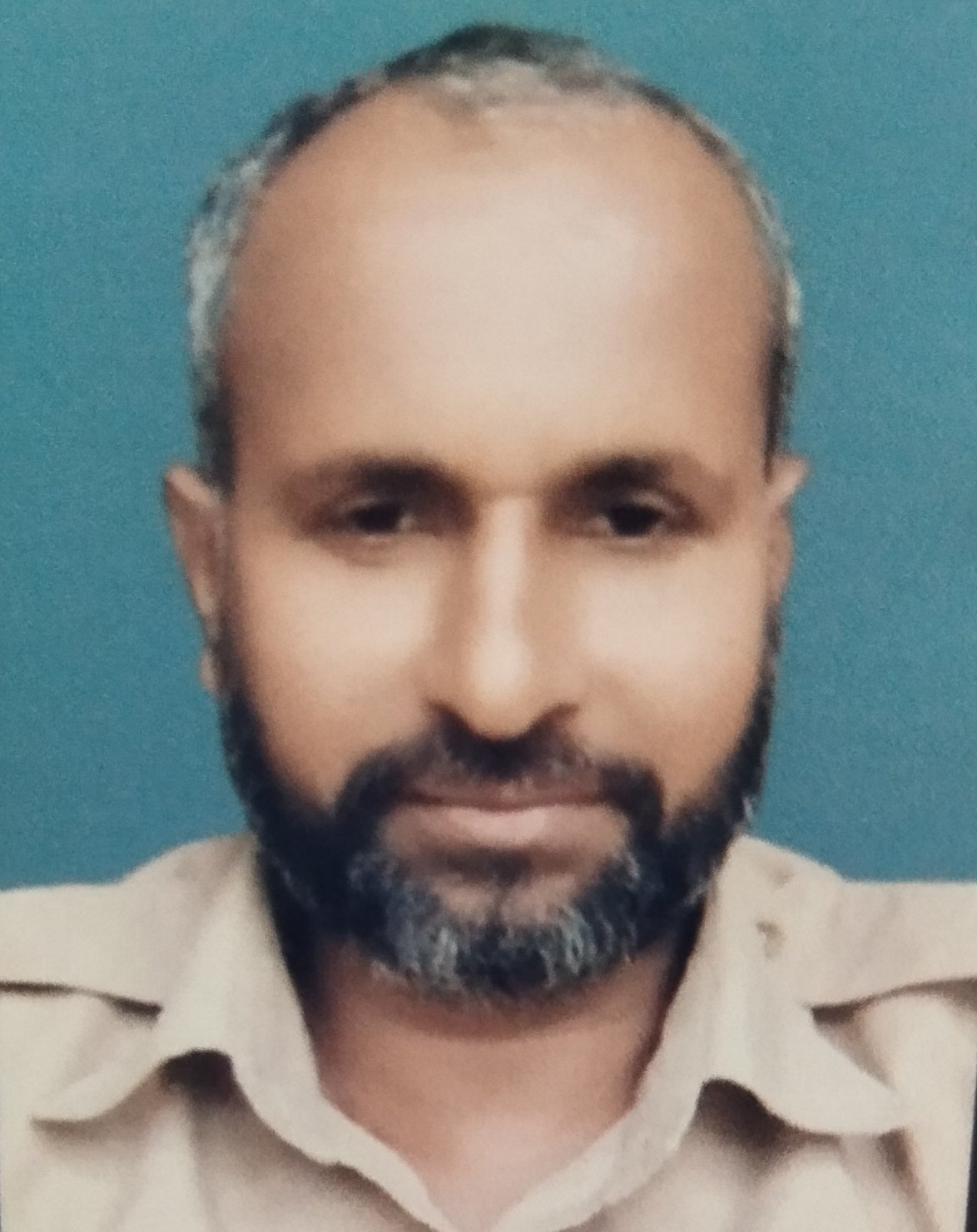 दिनेश बैठा