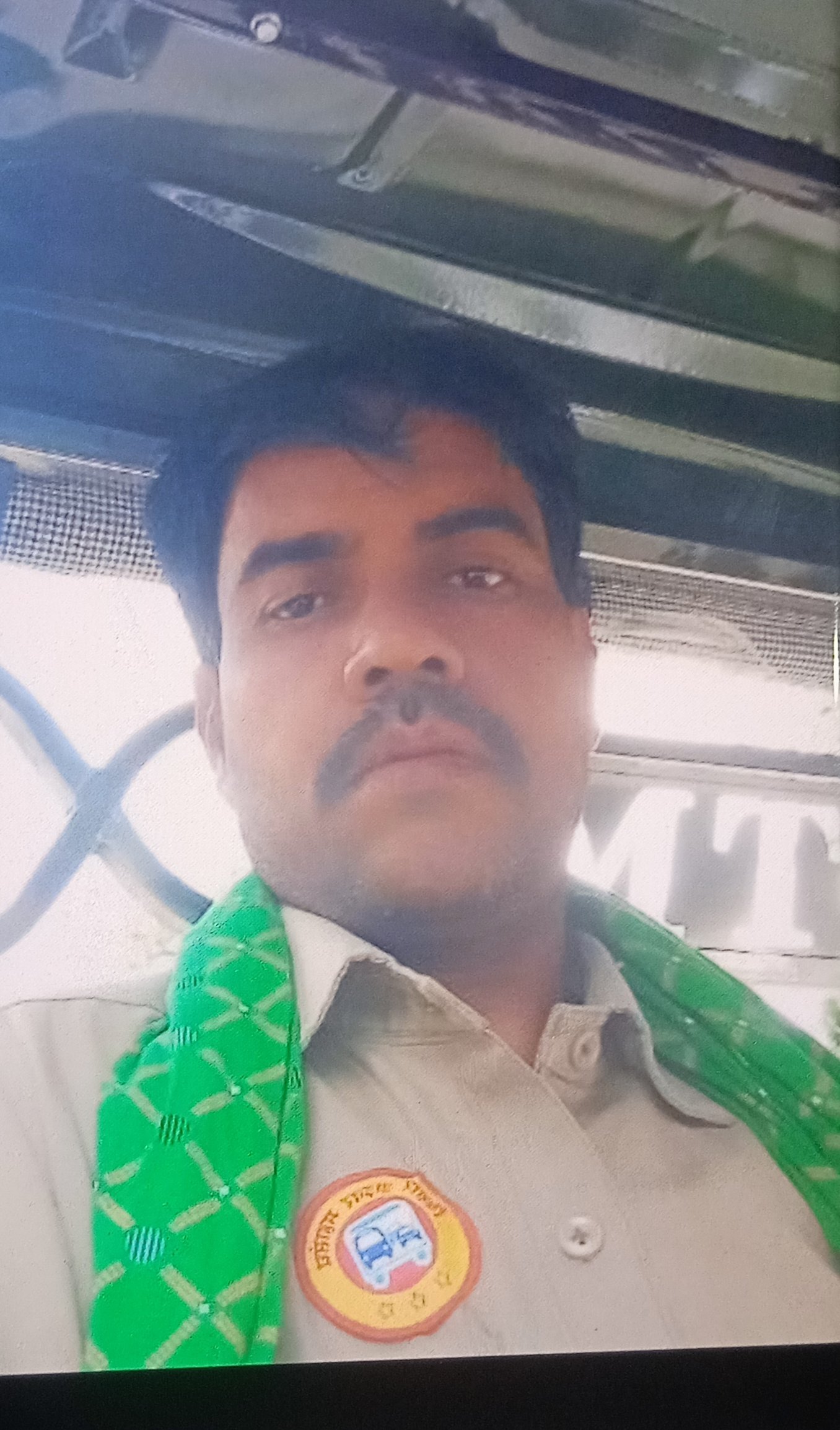 सुरेश यादव